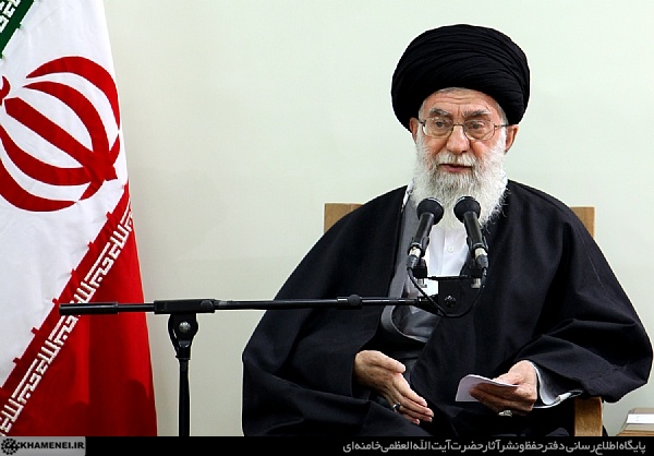 تذكر امام خامنهای به وبلاگنويسان