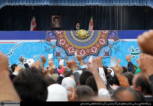 ملت ایران در عرصه نبرد بزرگ اراده‌ها قرار دارد/نقش تعیین کننده بصیرت،‌ وحدت مردم و اتحاد مسئولان
