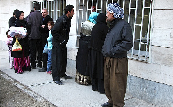 92598295663627229411