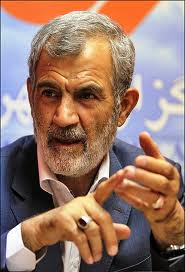 شاید آقایان مشایی را نایب امام زمان می‌دانند