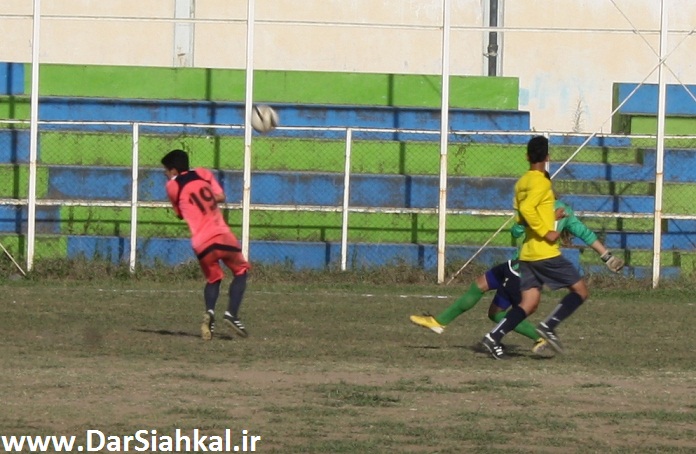 fotbal-hamyari-siahkal-tolam-shahr (16)