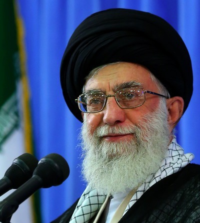 تکلیف‌گرایی هیچ منافاتی با دنبال نتیجه بودن ندارد/ در هر شرایطی واقع‌بینانه به دنبال آرمانها باشید