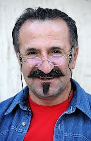 مهران رجبی در دیلمان با “گذر از رنج ها” جلوی دوربین رفت