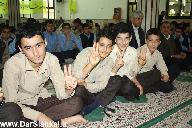 yadvareh_shohada_daneshamoz_dar_siahkal (17)