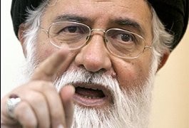 آقای مجری! جامعه‌ای که غرب را پای میز مذاکره آورد،‌ خسته است؟