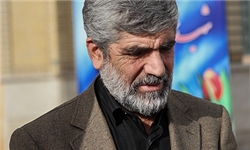 خانواده‌های شهدای هسته‌ای نمی خواهند که در بحث هسته‌ای عقب‌نشینی کنیم