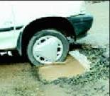 پنچری خودروها در چالهچولههای مسیر سنگر به سیاهکل