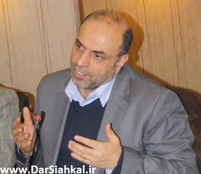 ندیمی: حمایت از تولید با باز گذاشتن درها برای واردات همخوانی ندارد