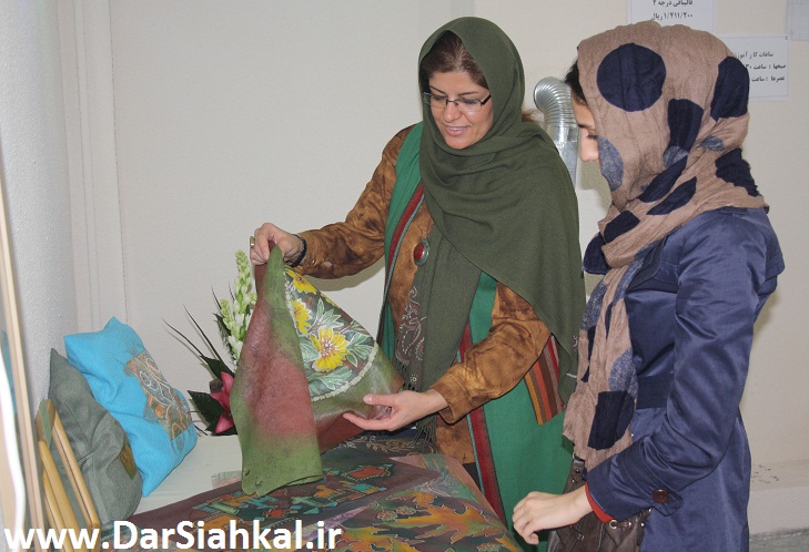 namayeshgah_sanaye_dasti_dar_siahkal (2)