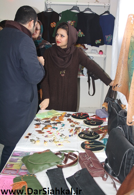 namayeshgah_sanaye_dasti_dar_siahkal (4)