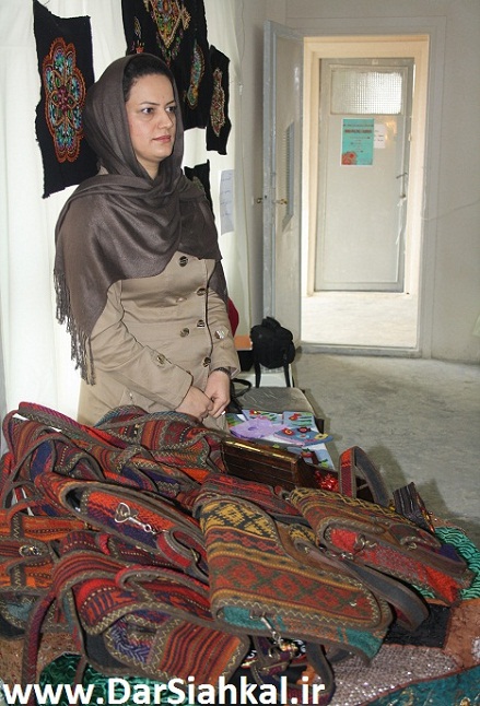 namayeshgah_sanaye_dasti_dar_siahkal (7)