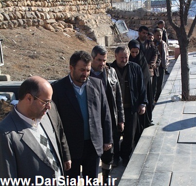 محمدیان به همراه برخی از مسئولین سیاهکل به زیارت مزار شهدای گولک رفت+گزارش تصویری