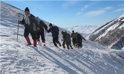 کارکنان سپاه امام رضا (ع) به ارتفاعت سیاهکل صعود کردند