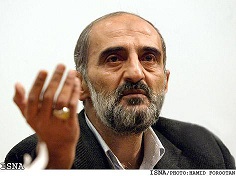 پاسخ قاطع و انقلابی شریعتمداری به اظهارات علی یونسی در کنیسه یهودیان