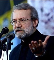 انتقاد رئیس مجلس از ویلا سازی در زمین های کشاورزی/ لاریجانی: باید به جنگل ها دوره تنفس بدهیم