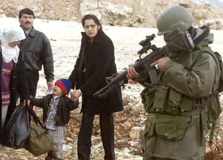 israeli_soldiers_vs_palgirl (41)