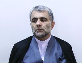 «مهدی مجرد» لباس روحانیت بر تن کرد+تصاویر