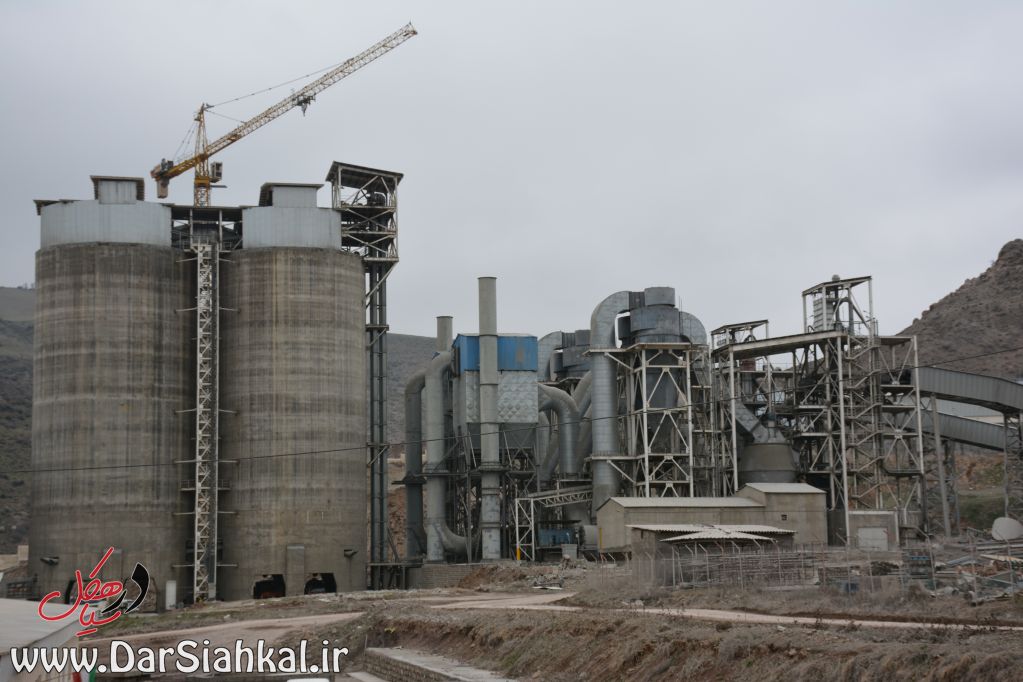 احداث کارخانه سیمان دیلمان در دل جنگلهای هیرکانی سیاهکل مطالعه نشده و عجولانه بوده است/ برداشت های شن و ماسه بی رویه است