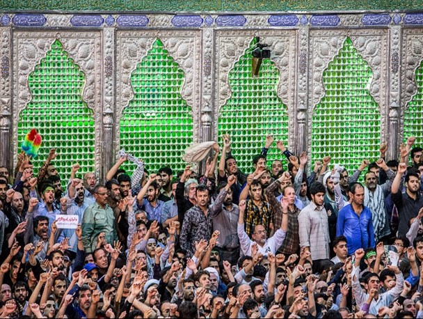 سامان دادن شعار دهندگان در هنگام سخنرانی رئیس جمهور توسط یک مقام دولتی/ وزیر کشور پاسخگو باشد