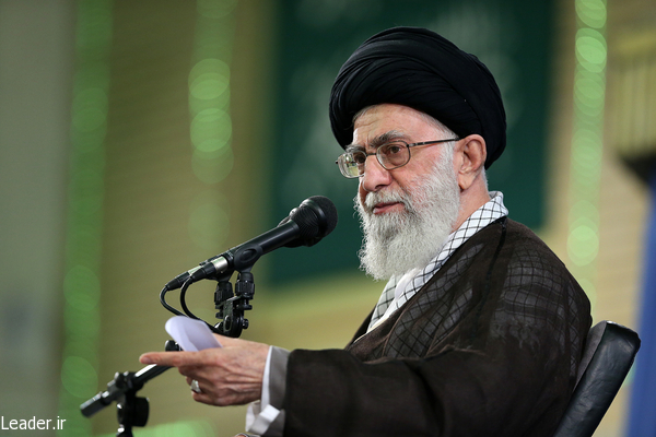 دشمن در پی نفوذ در مراکز تصمیم‌گیرنده و تصمیم‌ساز است/ سپاه جلوی نفوذ امنیتی را با قدرت می‌گیرد/ آمریکا مظهر کامل استکبار جهانی است