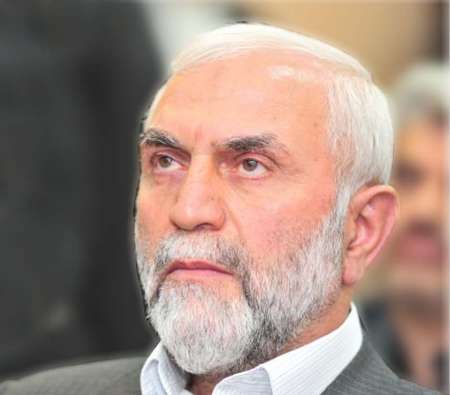 مگر می شود با آمریکایی ها قدم بزنیم و انتظار داشته باشیم شهدا شفاعتمان کنند؟ شهدا این افراد را محاکمه خواهند کرد