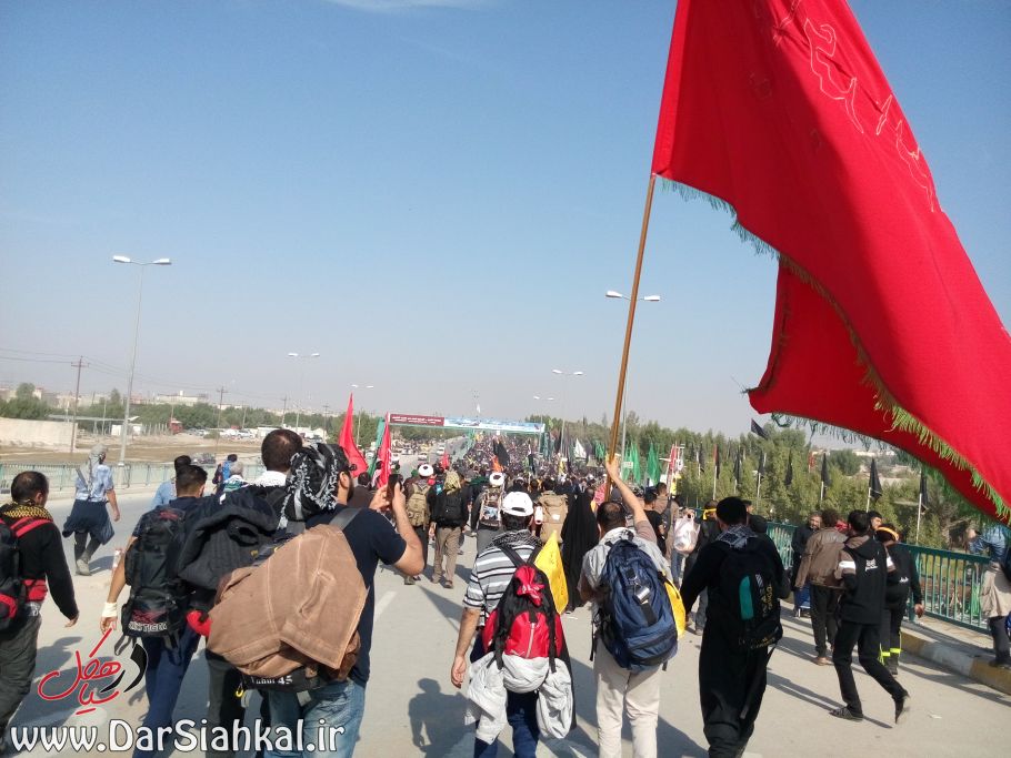 راهپیمای میلیونی اربعین از نجف تا کربلا/ از اشک پدر تا خون پسر+گزارش تصویری
