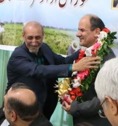 فرماندار اسبق سیاهکل با گل از فرماندار سابق سیاهکل استقبال کرد+عکس