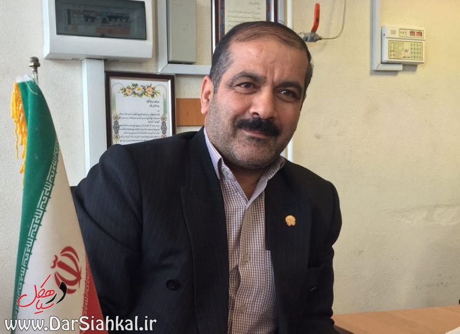 رئیس بانک سپه شعبه سیاهکل برای سومین بار توسط بانک مرکزی تجلیل شد+تصاویر و حکم