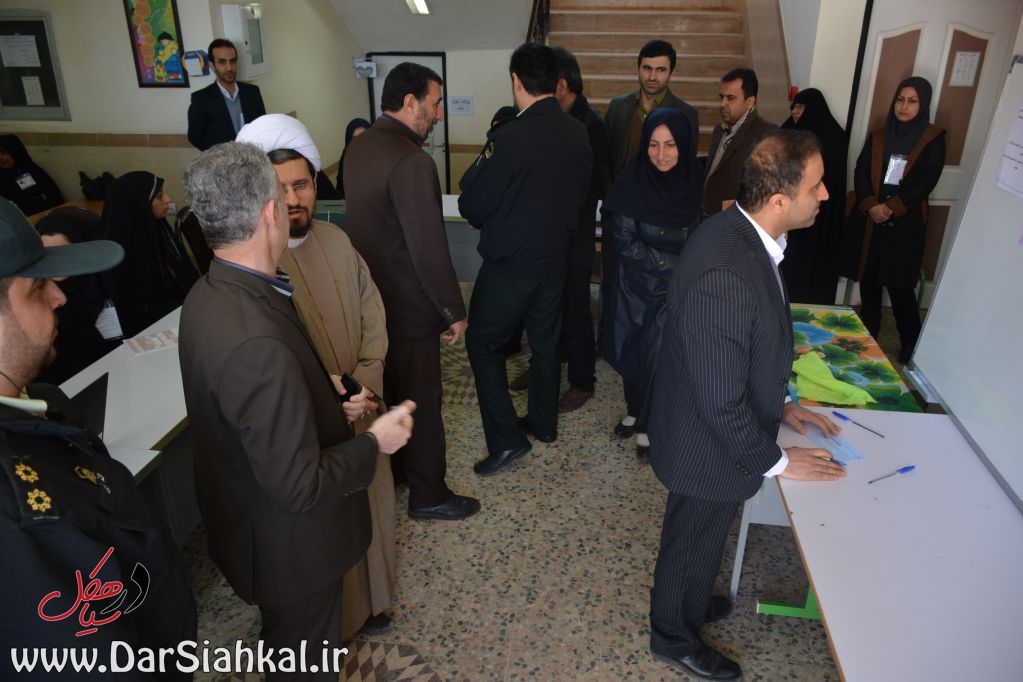 اعضای شورای تأمین سیاهکل رأی خود را به صندوق انداختند+گزارش تصویری