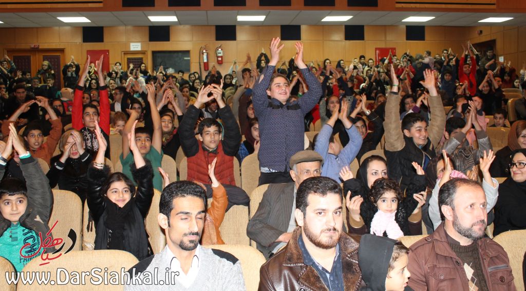 جنگ شادی سیاهکل در جشن انقلاب+گزارش تصویری