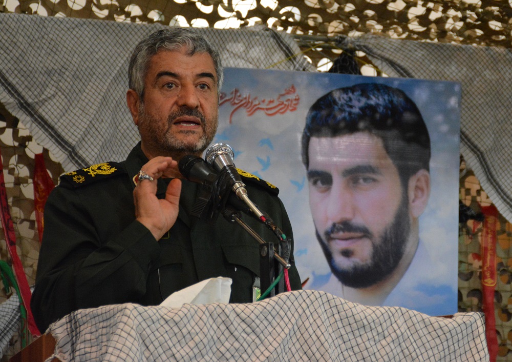 با وجود توافقنامه برجام ظاهرا قصد برداشتن تحریم ها را هم ندارند/ موج انقلاب اسلامی اروپا و امریکا را در بر گرفته/مخالفت برخی در داخل مانع پیشرفت در حرکت انقلابی میشود+گزارش تصویری