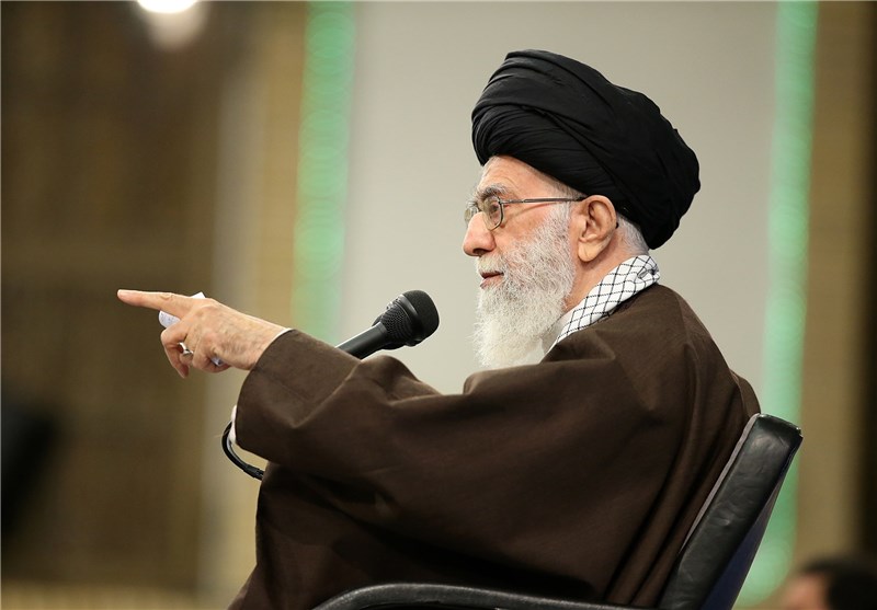 وارد کردن اجناسی که مشابه داخلی دارند «مطلقاً ممنوع»/ عدم همکاری بانک‌ها با جمهوری اسلامی بدلیل «ایران‌هراسی» آمریکاست