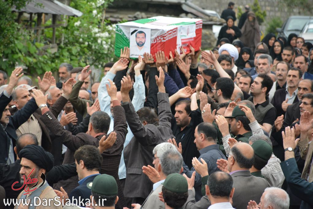 جانباز قهرمان حاج محمود محمدآبادی در بقعه سیدوارستان سیاهکل آرام گرفت+گزارش تصویری+۱۸
