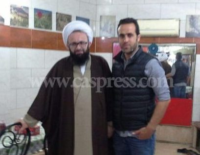 ۲ فرزند پاشاکی در کنار یکدیگر/ امام جمعه لاهیجان در کنار علی کریمی+عکس