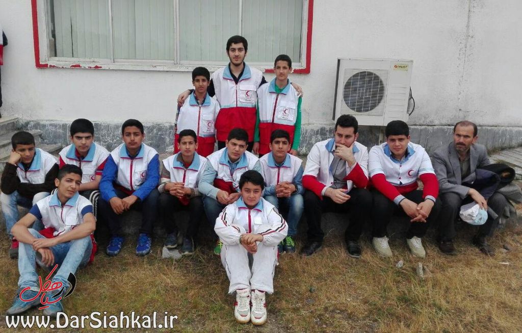دانش آموزان سیاهکلی کاپ اخلاق مسابقات دادرس گیلان را به سیاهکل آوردند+تصاویر