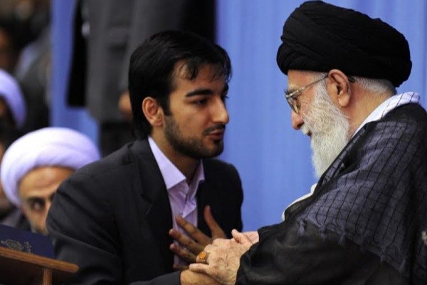مسئولین به جای ابراز لفظی ارادت به قرآن کریم آن را در عمل ثابت کنند