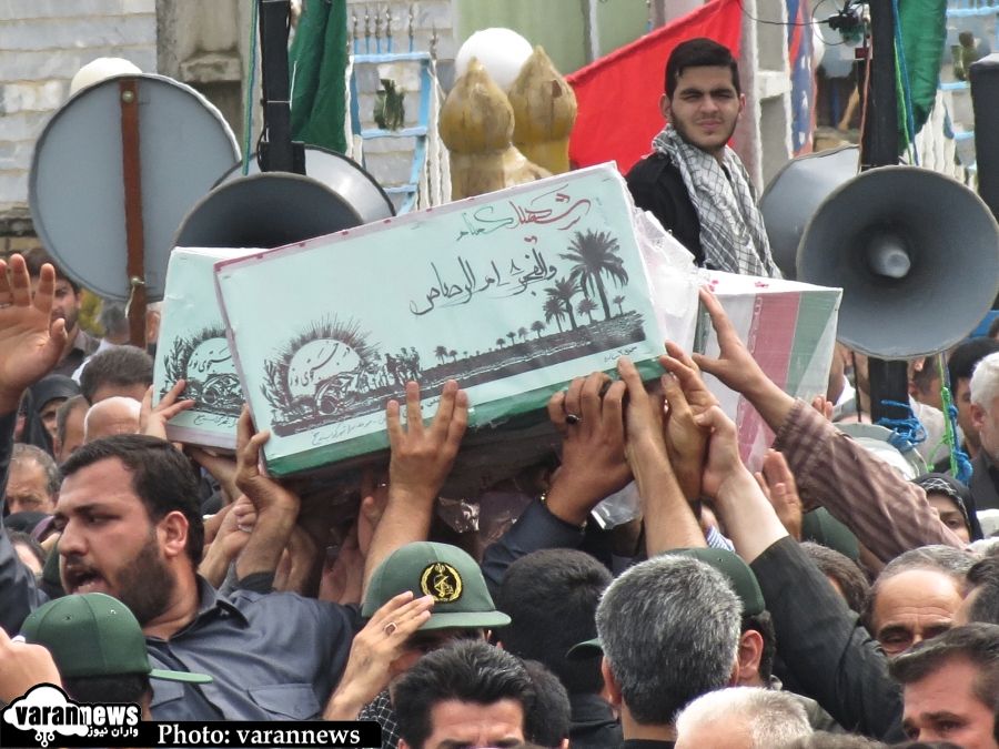 وداع چشمان اشک بار مردم گوراب زرمیخ با ۲ شهید گمنام+ گزارش تصویری