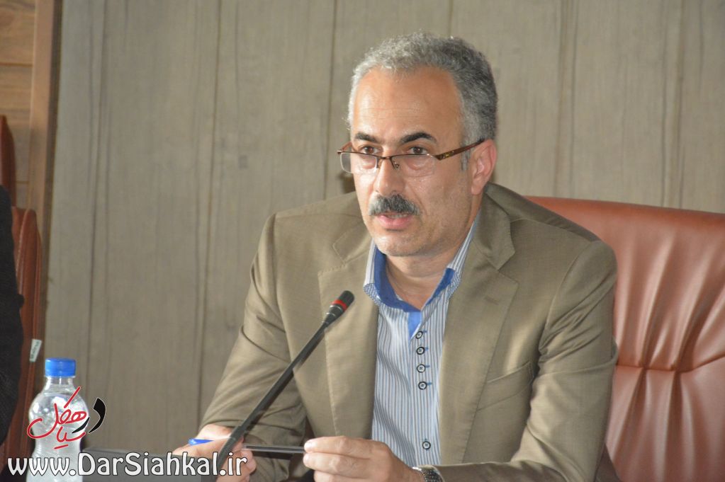 فارغ التحصیلان کشاورزی از ادارات سیاهکل فاصله نگیرند/ کجای FATF مشکل دارد که آقایان مخالف برجام سر و صدا راه انداخته اند؟!