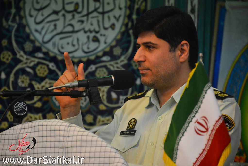 خیرین امنیت ساز یاور نیروی انتظامی باشند/ پلیس حامی مظلوم و دشمن ظالم است