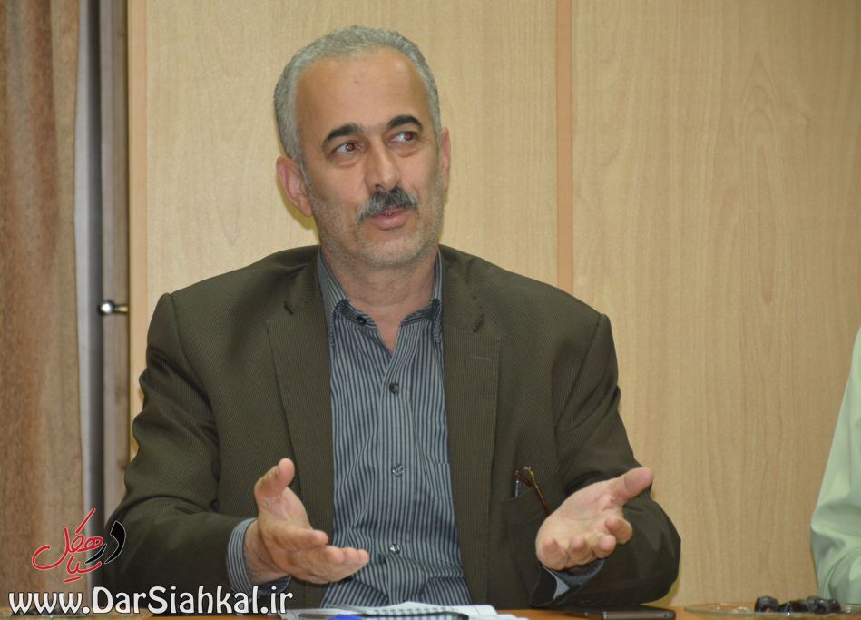 انتقاد فرماندار سیاهکل از عملکرد شهردار/ محور سیاهکل به بازکیاگوراب باید بهسازی شود