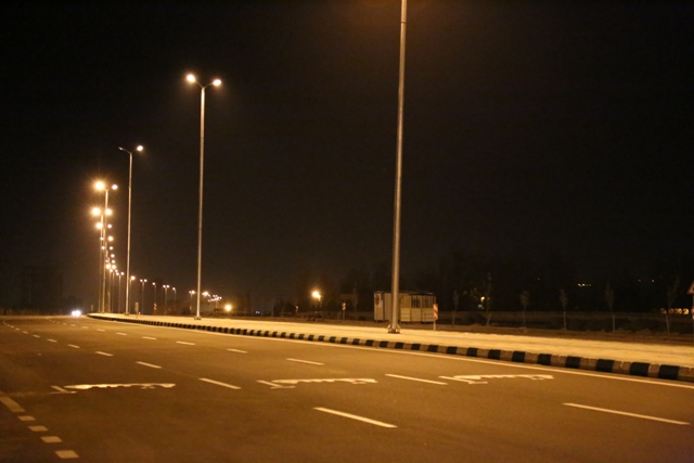 نصب ۴ و نیم کیلومتر سامانه روشنایی در جاده سنگر – سیاهکل