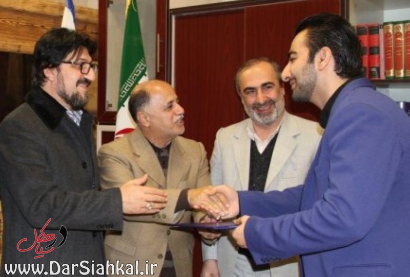 تجلیل شورای شهر لاهیجان از فرزند سیاهکل/ مسئولین سیاهکل به چه کاری مشغول هستند؟!+تصاویر