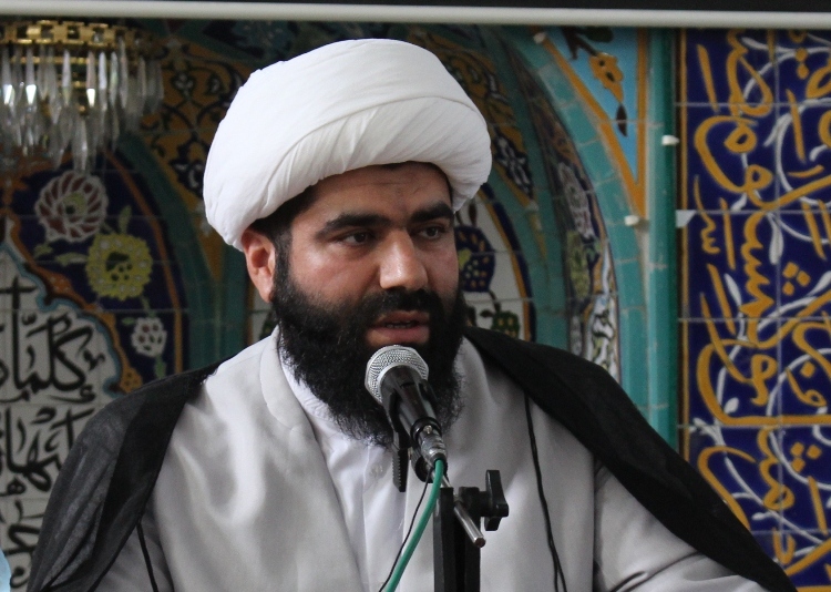 مردم گول اشکهای اهل نفاق را نخورند / برخی بیت المال را خورده اند و الان اشک تمساح می ریزند