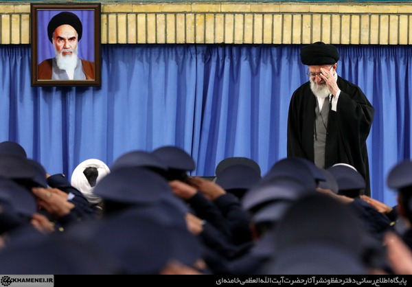 ترامپ زحمت ما را کم کرد/ از اوباما متشکر باشیم به‌ خاطر داعش و حمایت از فتنه‌ و “تحریم فلج‌کننده”؟