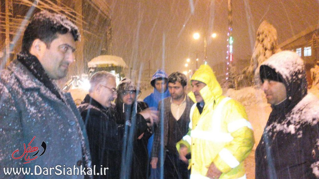 ارتفاع برف در شهر سیاهکل به ۹۵ سانتی متر رسید/ مسیر سیاهکل به دیلمان باز است/ اخبار را تنها از منابع قانونی دریافت کنید+تصاویر