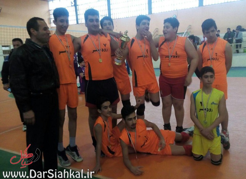 مرحله نهای مسابقات والیبال دانش آموزی گیلان به میزبانی سیاهکل برگزار شد+تصاویر