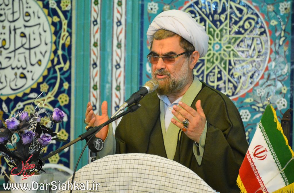 نگذاریم برف در کوچه ها انباشته شود/ مردم از گرانی به ستوه آمده اند/ اگر وعده میدهید به پایش بمانید