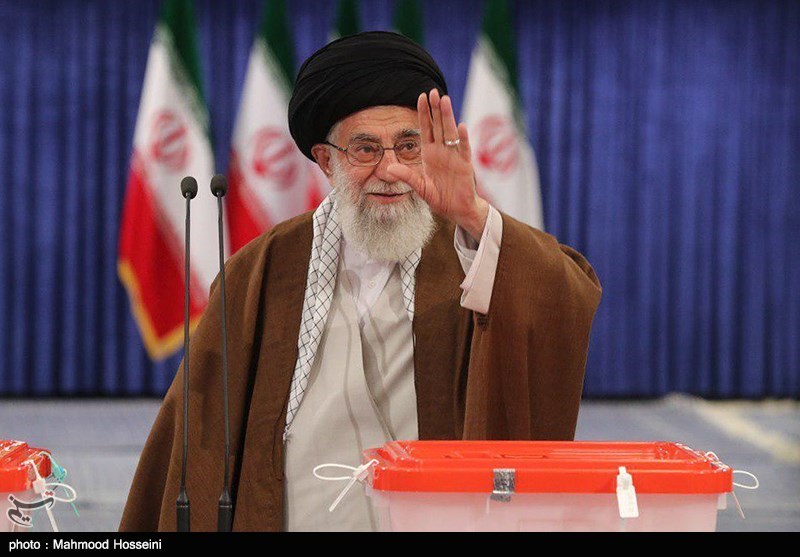 امام خامنه ای: مردم با شناخت در انتخابات شرکت کنند+تصاویر