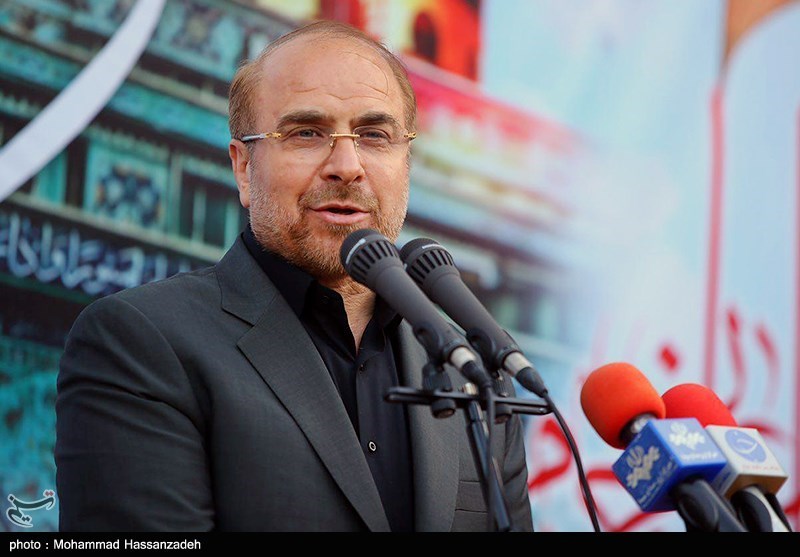 کسی که می‌گوید مشکلات کشور ۱۰۰ ساله هم حل نمی‌شود بداند مردم نه صبر ایوب دارند و نه عمر نوح