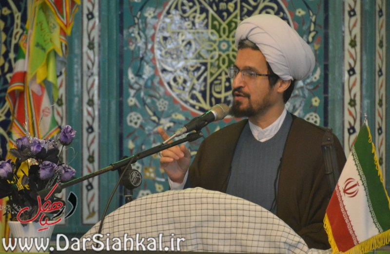 سازوکارهای رسیدن صدای مردم به مسئولان ایجاد شود/ دشمن در کشور دست‌نشانده دارد/ مردم مثل همیشه هوشیار باشند